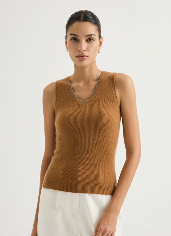 Ribbed V-neck knit vest