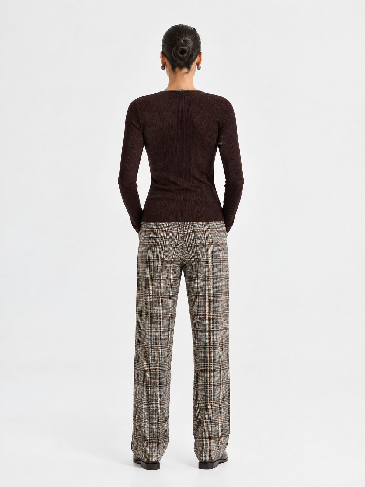 Ribbed wool-blend v-neck sweater — Back view