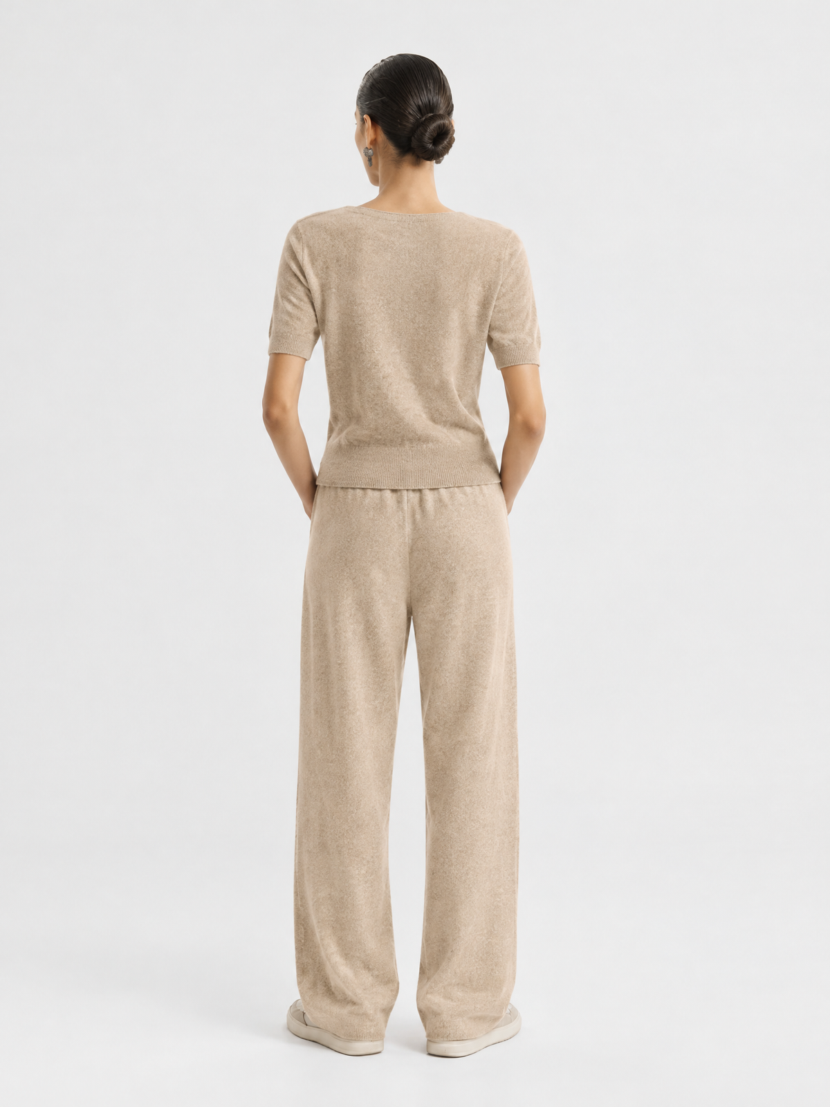 Short-sleeve half-zip cashmere top — Back view