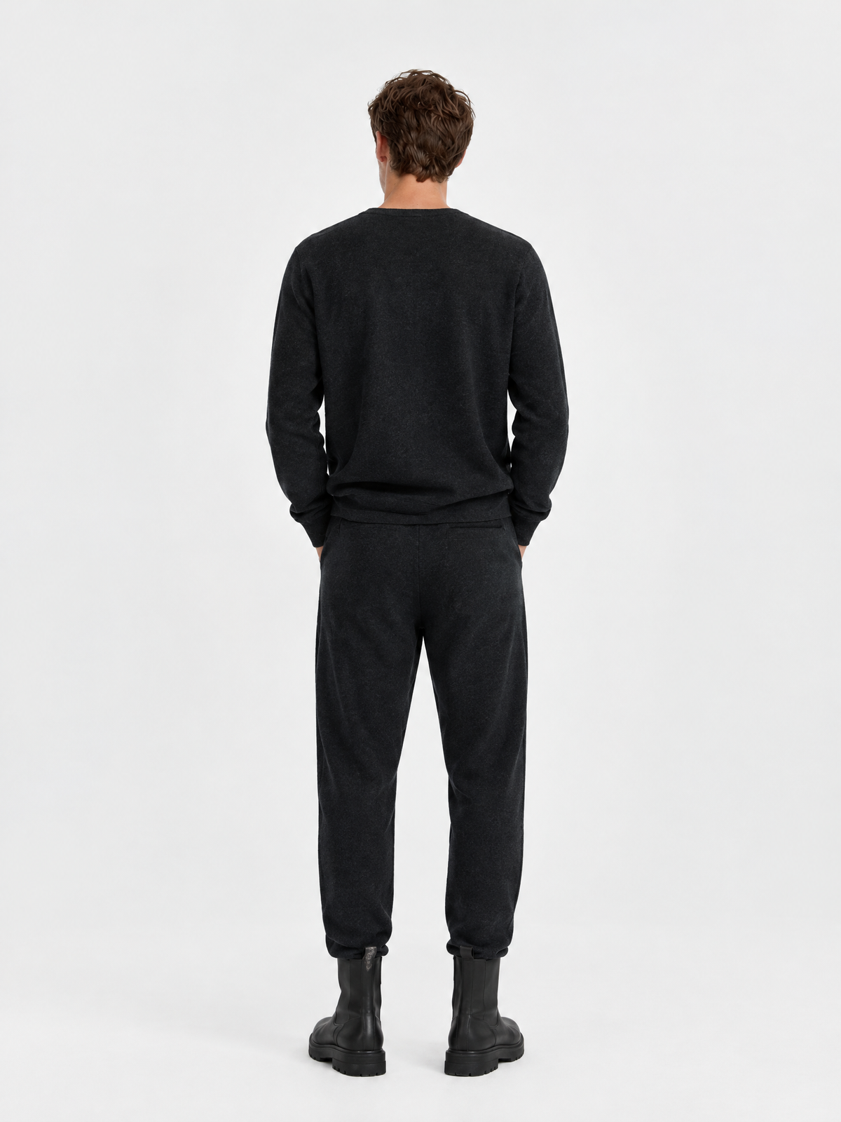 Knit jogger pants — Back view