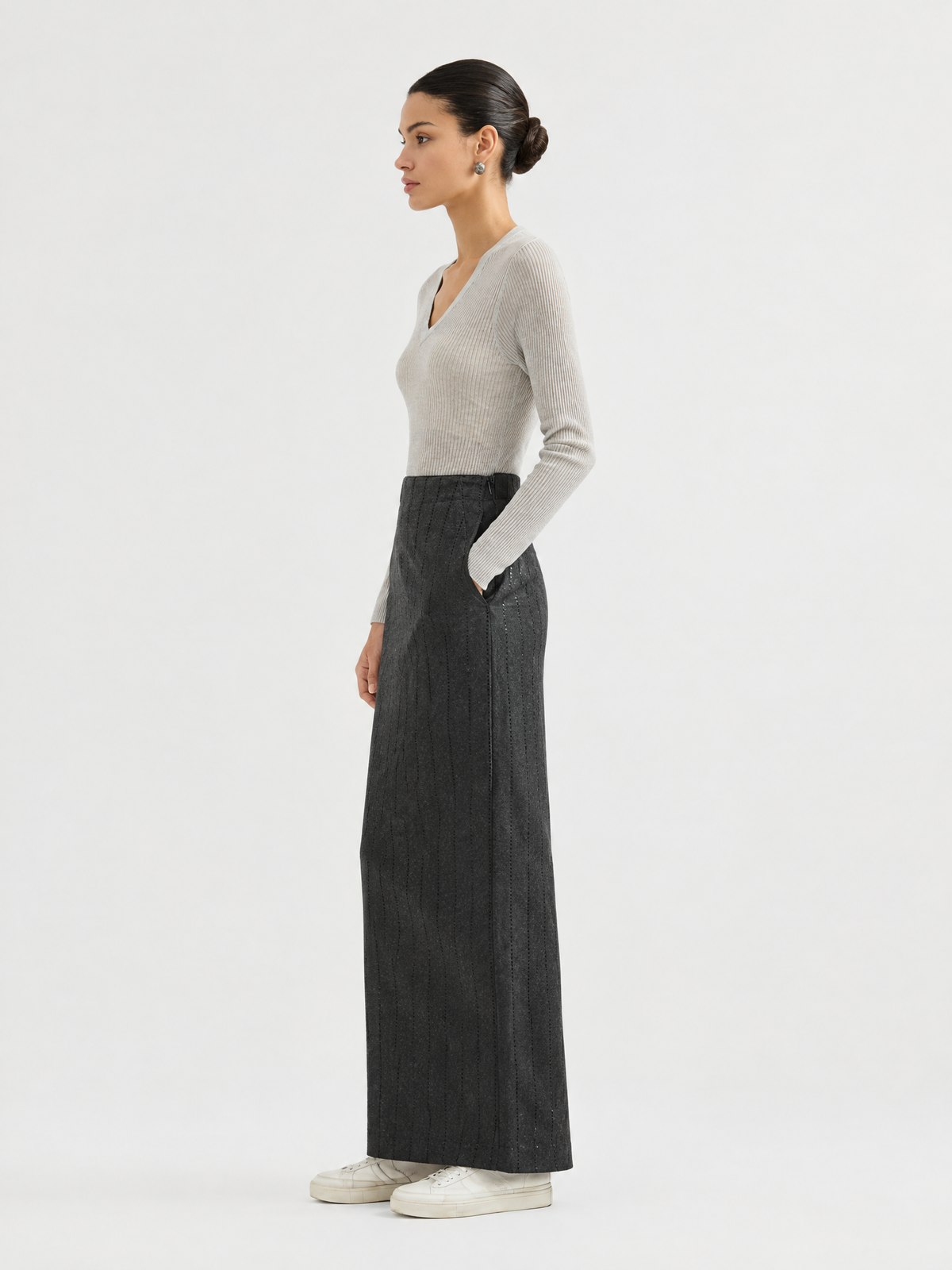 Ribbed V-neck knit sweater — Side view